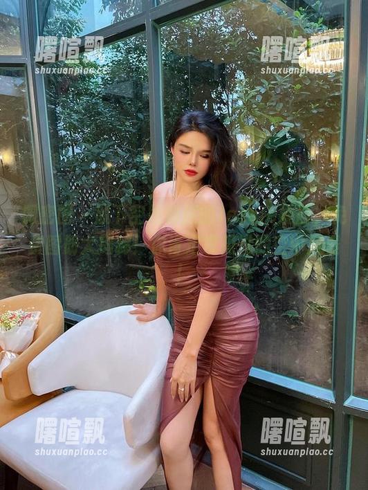 微密圈 - 脱下空姐制服的Jessie婕西，免费图册大揭秘！你肯定没见过的空中风景！