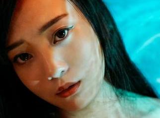 MiiTao蜜桃社 – 精选陆萱萱Cecilia学妹：生活不止眼前的苟且，还有她的自拍杀手锏！