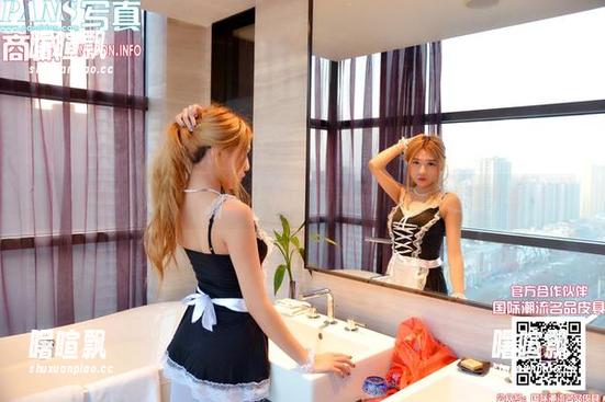 PANS写真 - 微妮与黑丝：写真里的叛逆与柔情并存