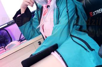 睡衣里的巨型土豆–PotatoGodzilla坦诚分享原图下载！谁能拒绝这样的小怪兽？