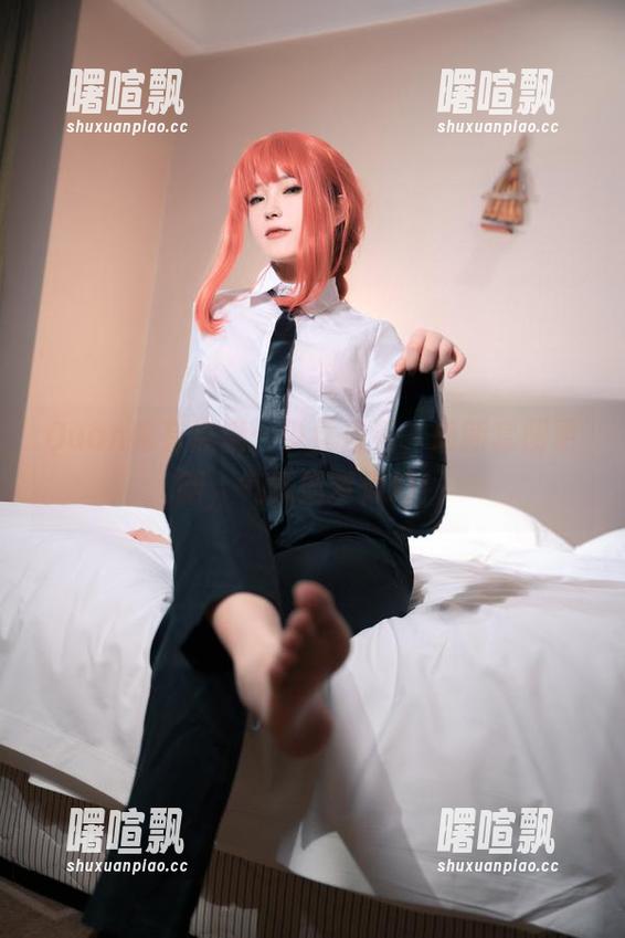Quan冉有点饿 Quan冉有点饿:少女系列,最新套图更新,气氛如梦似幻!