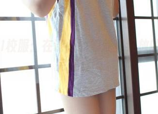 ROSI校服：在课间的嬉戏里绽放的写真完美套图