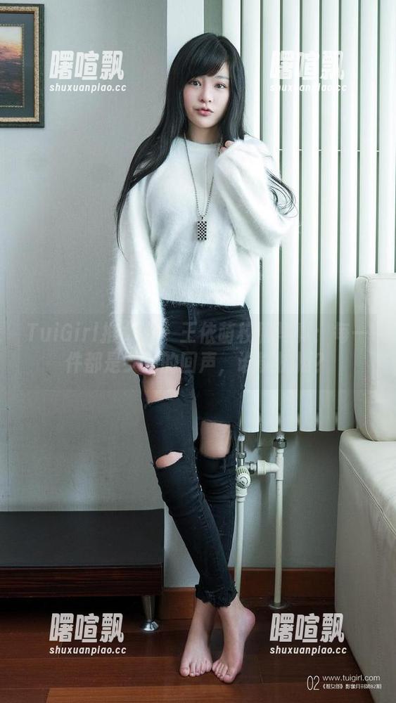 TuiGirl推女郎 - 王依萌校服写真：每一件都是岁月的回声，谁能抗拒？