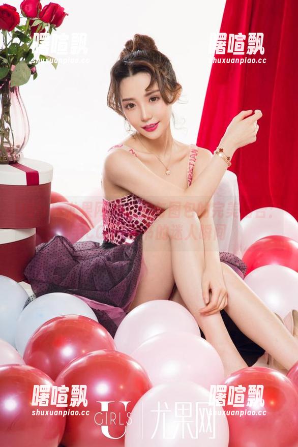 UGirls尤果网-毛COCO UGirls尤果网 - 私拍与图包的完美结合:毛COCO秘书的迷人瞬间
