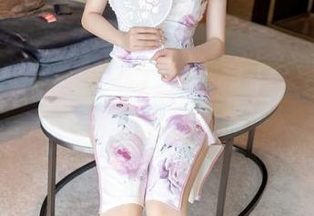 Xiuren秀人网 – 无圣光与七七kiko：礼服下的神秘写真之旅
