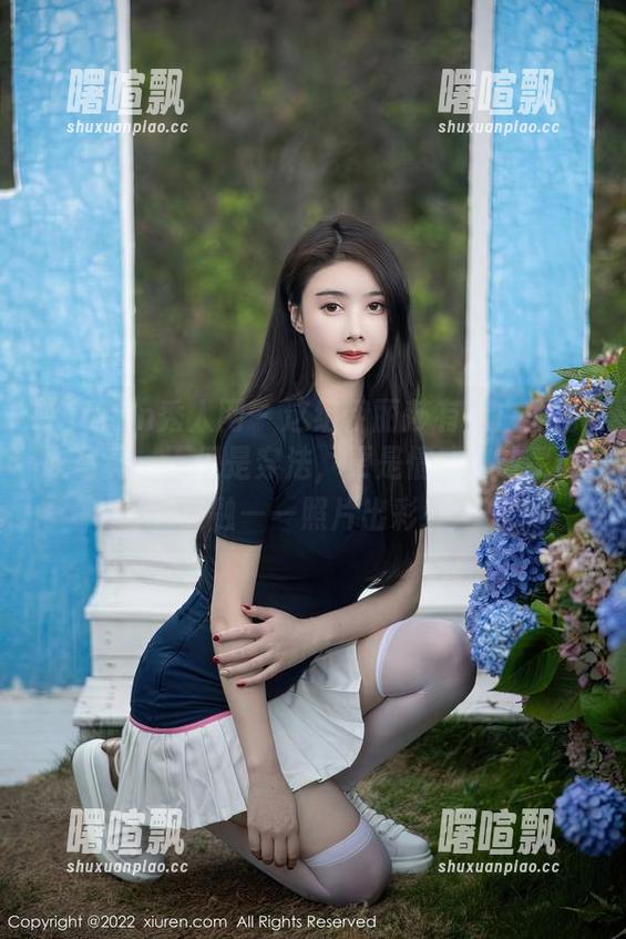 Xiuren秀人网 - 这组伊丽莎有点白的毛衣写真：不仅是穿法，更是情感与故事的交融——照片出彩！