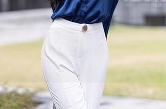 Xiuren秀人网 – 土肥圆矮挫穷的肉丝资源库——这里有你想象不到的风情