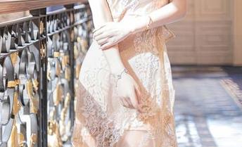 Xiuren秀人网 – 别人家的小纯子，JK高清资源，这画质让你怀疑人生！