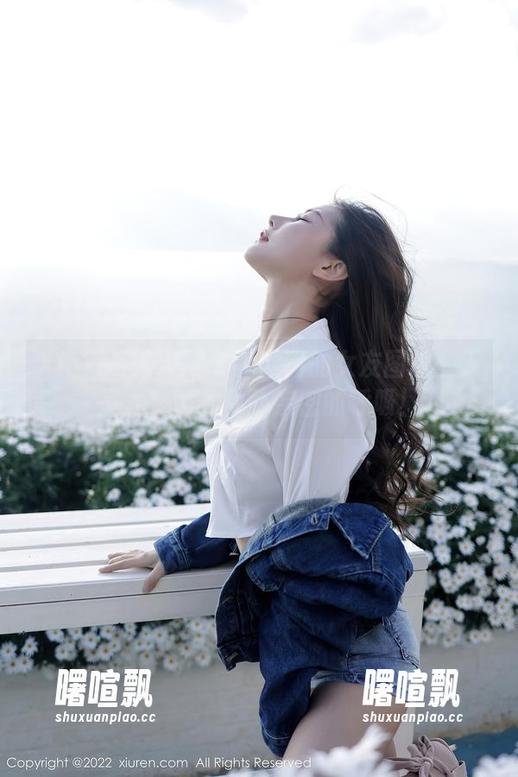 Xiuren秀人网 - 尹甜甜的女友图包：无圣光，带你体验亲密的呼吸！