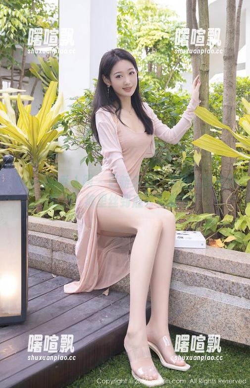 Xiuren秀人网 - 更新来袭！月酱儿的美图实力，裤里丝到底有多魔性？