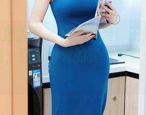 Xiuren秀人网 – 资源来袭！王俪丁黑丝美臀套图，这摸不着的暧昧感真是太绝了！