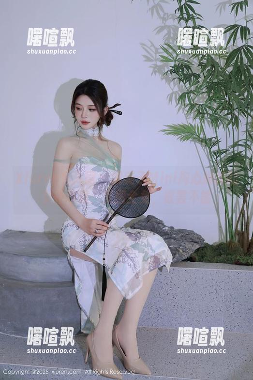 Xiuren秀人网 - 糯美子Mini掏心掏肺的女仆写真：美图全免，欲罢不能