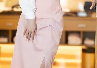 Xiuren秀人网 – 围观糯美子nini的短裙写真：当艺术遇见轻盈