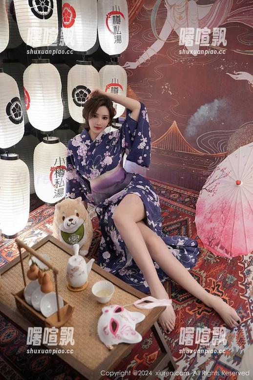 Xiuren秀人网 - 探秘赤间菀枫私房图集：灰丝与我的小秘密！