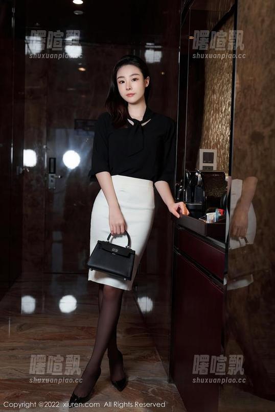 Xiuren秀人网 - “趁热拿铁latte”与“女孩”的写真碰撞：你绝对不想错过的福利