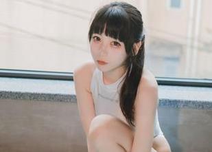 清纯到不行的usejan蓝蓝：写真美图告诉你，人在颜值面前无敌！