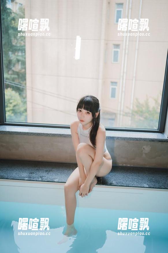 清纯到不行的usejan蓝蓝：写真美图告诉你，人在颜值面前无敌！