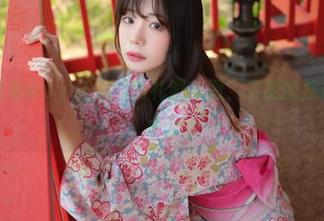 抓紧时间看wuyo(우요)的礼服美图，下载的按钮好像有点卡