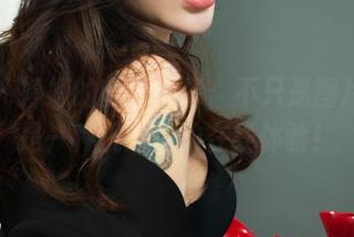 丽柜 – 婷婷的幽香画像：不只是图片，还是一种挑逗你的在线体验！