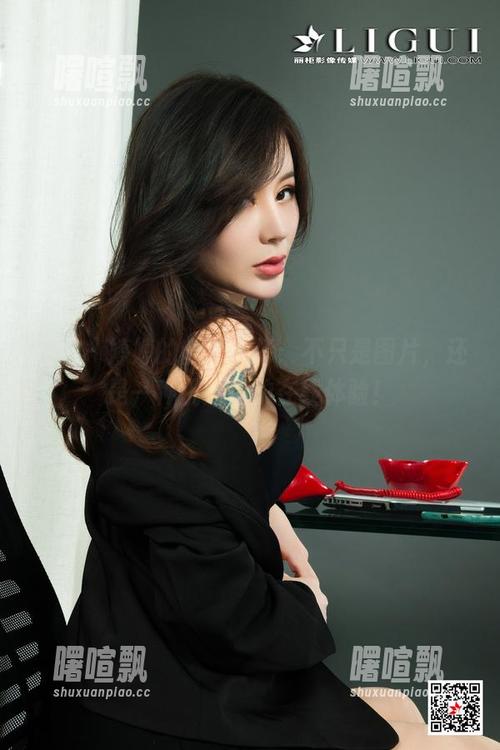 丽柜 - 婷婷的幽香画像：不只是图片，还是一种挑逗你的在线体验！