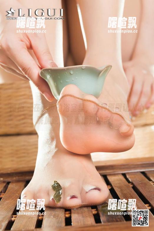 丽柜 - 在小爽的浴室里，福利原图让人心跳加速，简直就是冲击！
