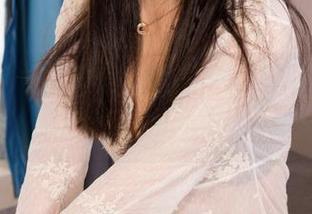 克拉女神 – 御姐依娜丝的独家免费图包——这一眼，终于明白什么叫惊艳！