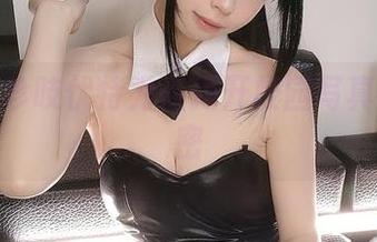 让十万珍吱伏特为你揭开校园写真中的秘密