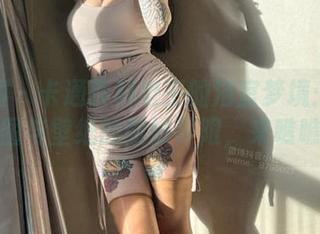 微密圈 – 卡通百科老王的浴室梦境：挑战原图与壁纸的微妙界限，来瞧瞧！