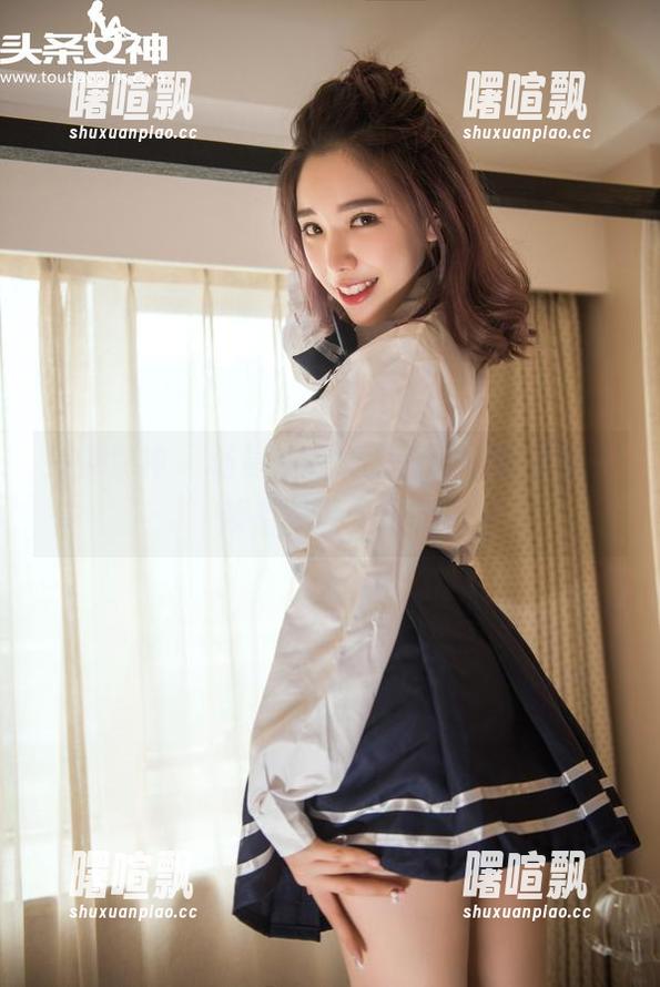 头条女神 - 杨曼妮的天台合集，仿佛每一帧都在轻声细语