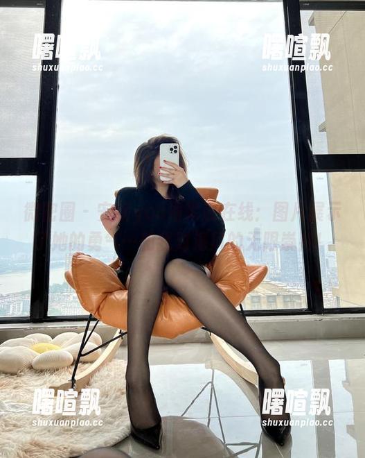 微密圈 - 安妮yoo海军装在线：图片展示了她的勇气…和我对海风的无限崇拜！