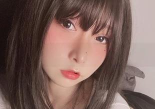 风纪委员的神秘面纱——小泉学姐吖私房图包上线!
