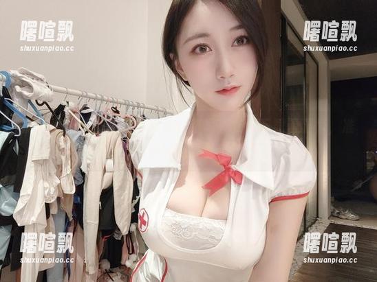微密圈 - 小玉吃果冻软萌妹纸写真集：下载请谨慎，准备好接受暴击