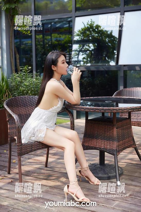尤蜜荟 - 图集放送：林妙妙的私房小秘密，嘘！就在这里吻我吧！
