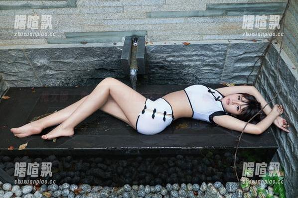 推女郎 - 免费！胡允儿的连衣裙美照，谁不想拥有！