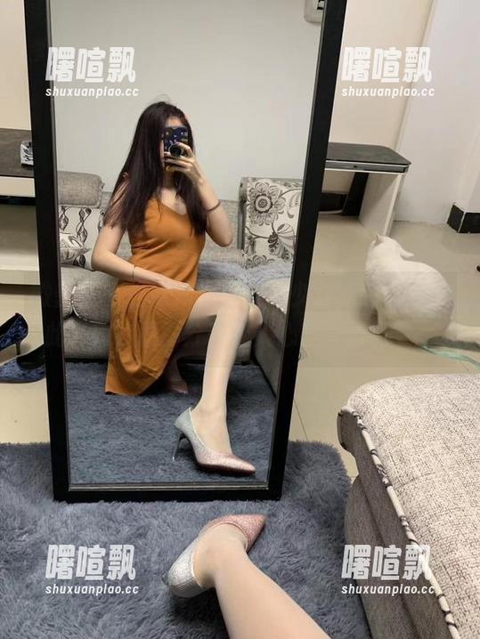 提袜少女 微密圈 - 当婚纱遇上提袜少女,感情竟如此奔放,原图分享让人心里一阵发烫。