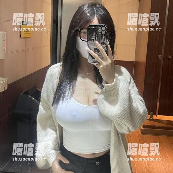 微密圈 - 是可馨耶福利作品：油亮曲线，直接摧毁你的审美防线！