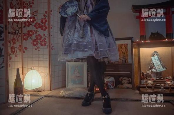 连体衣与木花琳琳是勇者：私房作品调皮又撩人