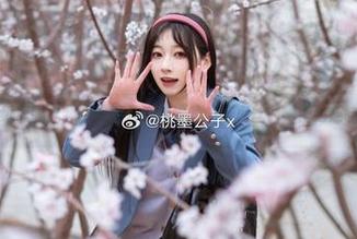 壁纸界的尤物：桃墨公子和她的“裤里丝”，拒绝乏味！