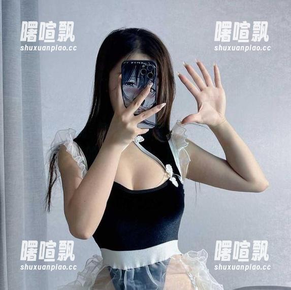 微密圈 - 桃沢樱呀御姐写真，图片透着一种无圣光的禁忌气息，胆敢直视吗？