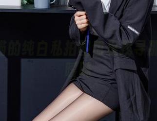 在桜桃喵的纯白私拍图包里找寻那一点点暧昧