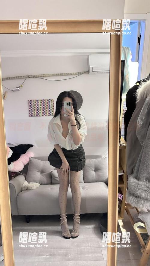 微密圈 - 不只是泡芙：玫桃泡芙的裸足精选作品引发的思考