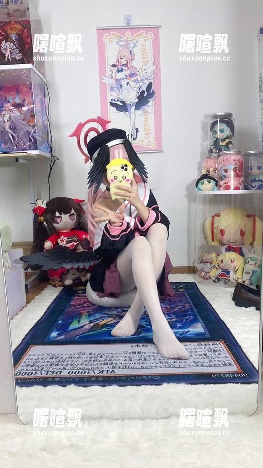 星穹铁道的流萤女仆图集，恭喜白栎Shirly成功把眼泪变成原图！