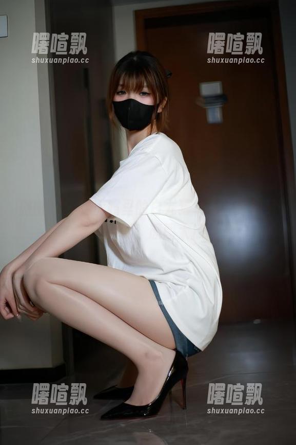 微密圈 - 私房照里的白龙猫女，温柔却又带点毒，原图太撩