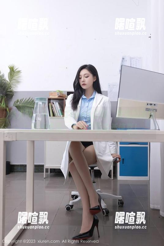 秀人网 - HeyuZhang白裙：甜蜜的谜题！原图曝光，更新又带来新惊喜！