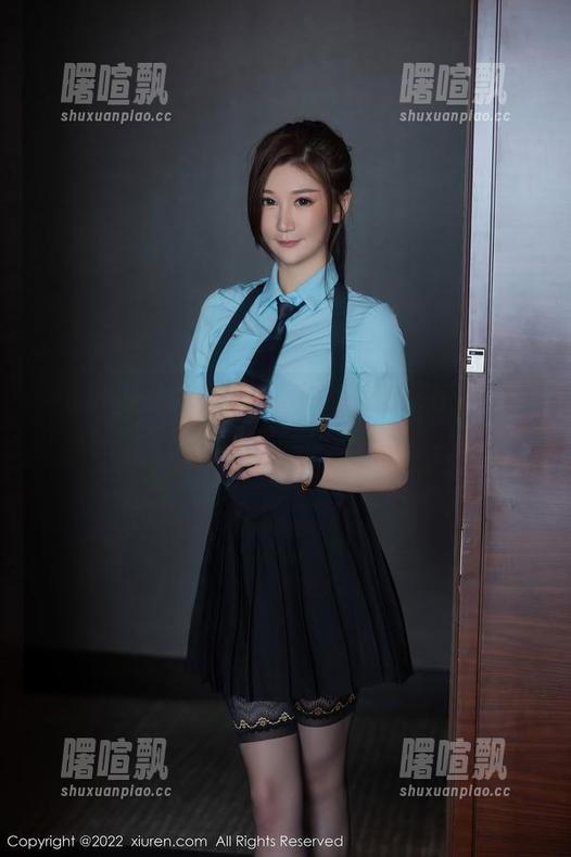 秀人网 - 作品不需要光辉：小雨baby的肉丝世界，质朴而精彩！