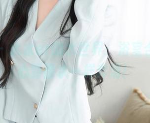 秀人网 – 水水er的水世界：浴室合集，开心到像水一样奔涌！