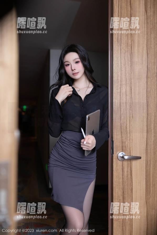 秀人网 - 无法抵挡，王馨瑶yanni的丝袜美臀图包，观看后感受如何？
