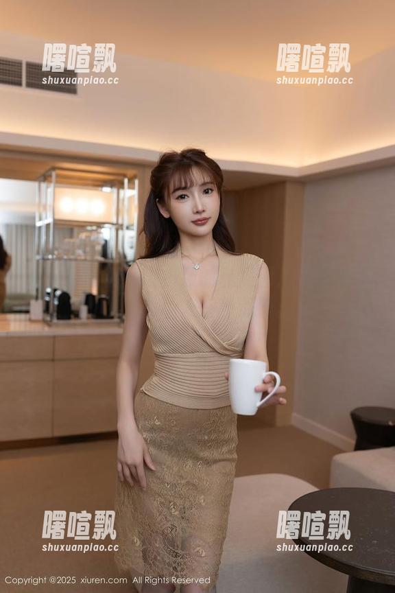 秀人网 - 看！谢小蒽的私房图片瞬间变身少女，让人一秒沉醉。