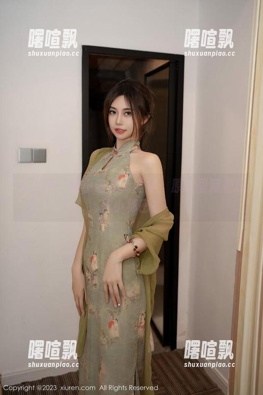秀人网-陈小喵 秀人网 - 陈小喵清纯全集:原图里藏着哪些小秘密?