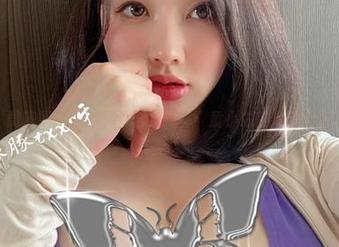 微密圈 – 早期照片合集揭秘：童小芯的私房舞台